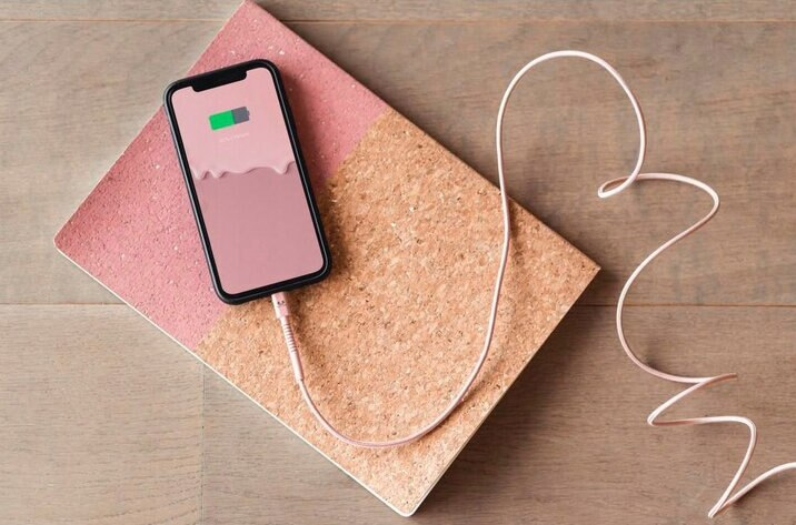 Kabel USB FRESH N REBEL USB-A to Lightning Dusty Pink 1,5 m