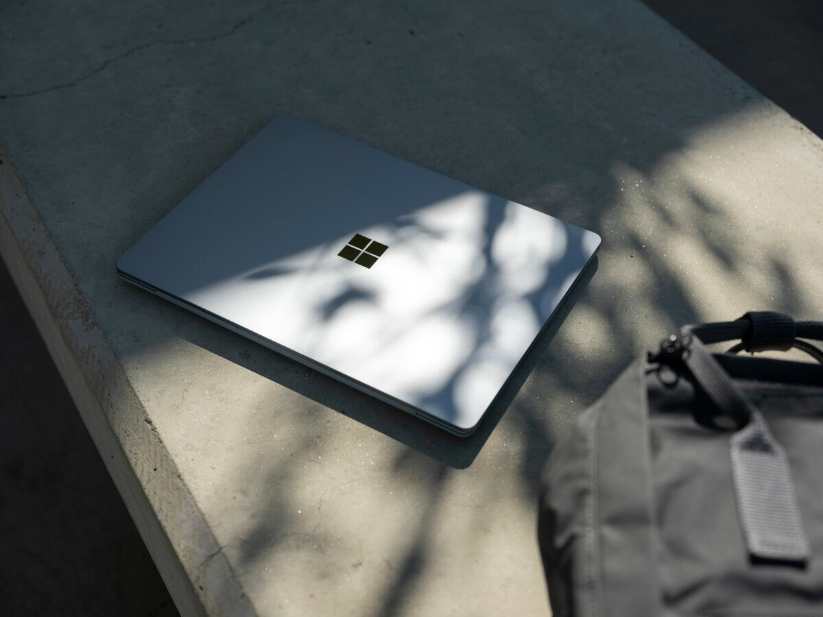 Laptop MICROSOFT Surface Laptop Go i5-1035G1/8GB/128GB SSD/INT/Win10HS + Microsoft 365 Personal