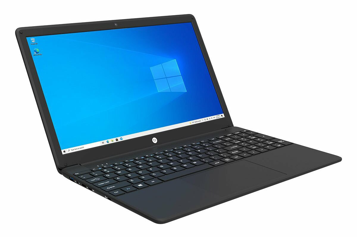 Czarny laptop z podświetlanym niebieskim ekranem, klawiaturą i białym tłem.