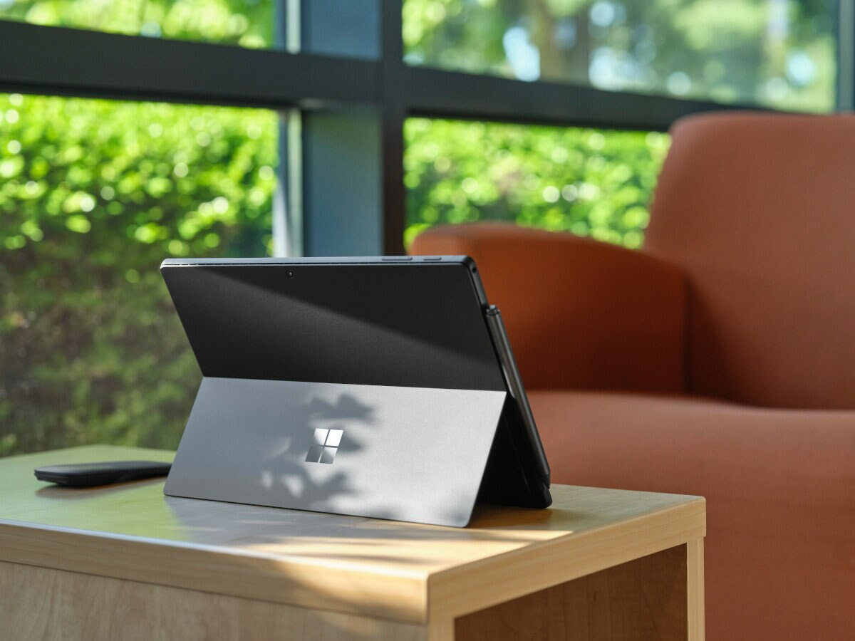 Laptop/Tablet 2w1 MICROSOFT Surface Pro 7+ i5-1135G7/8GB/128GB SSD/INT/Win11H Platynowy TFN-00003 + Type Cover Czarny FMM-00013