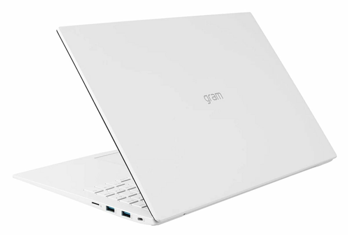 Biały laptop LG gram, lekko otwarty. Pokazuje tył laptopa z logo.
