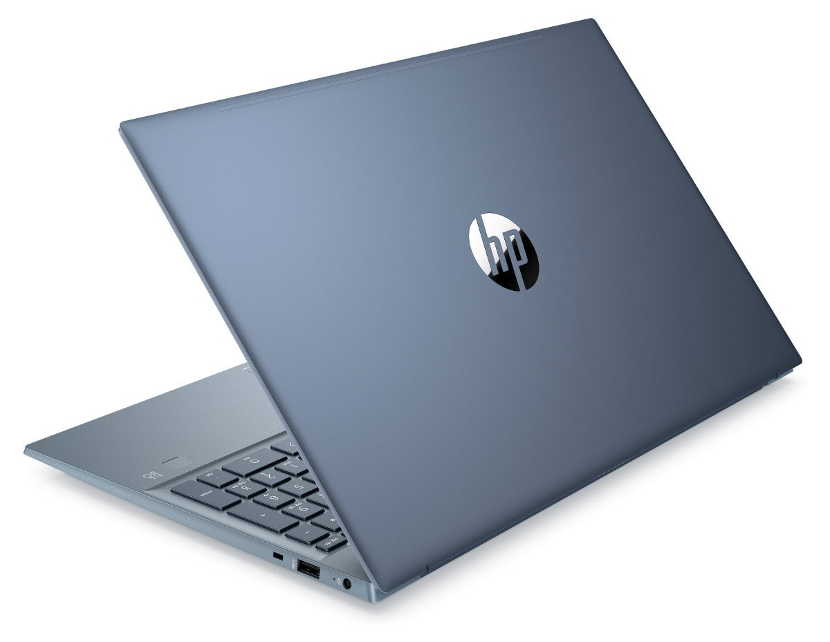 Niebieski laptop, widok z tyłu, widoczne logo HP, lekko otwarty, na białym tle.