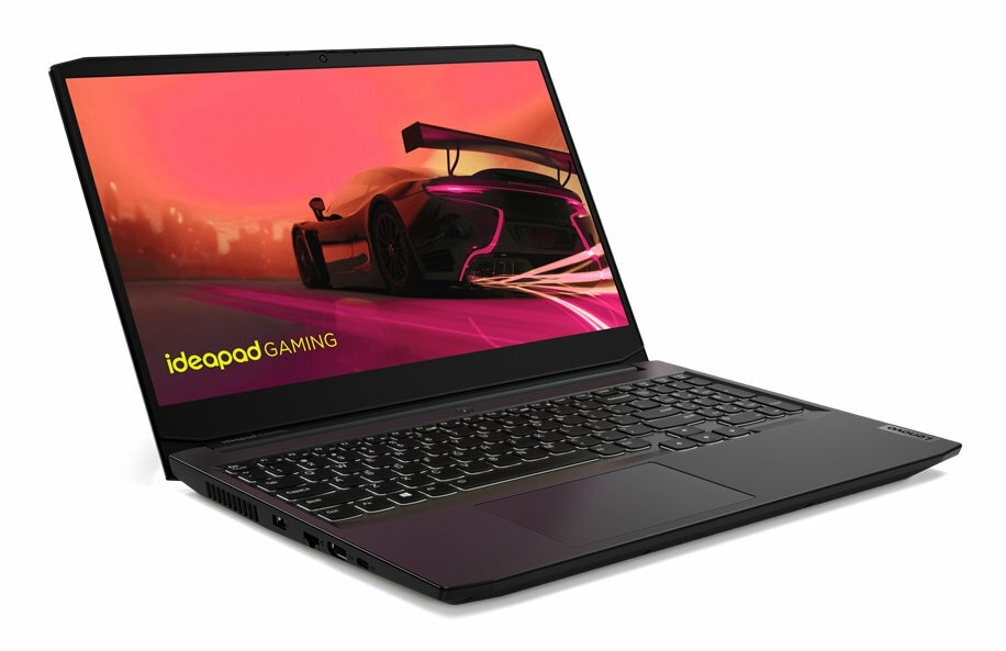 Czarny laptop gamingowy Lenovo Ideapad z grą wyścigową na ekranie. Otwarty na białym tle.