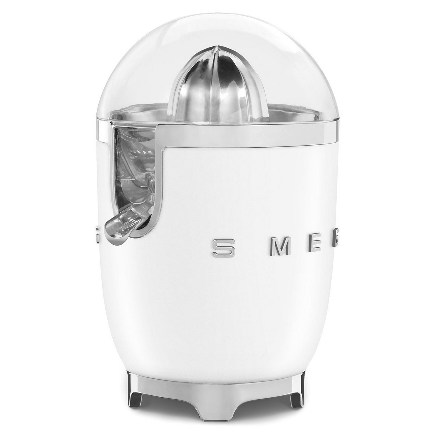 Un presse-agrumes Smeg blanc et argenté. Il a un dôme transparent, un réamer argenté et le mot 'SMEG' sur le devant.