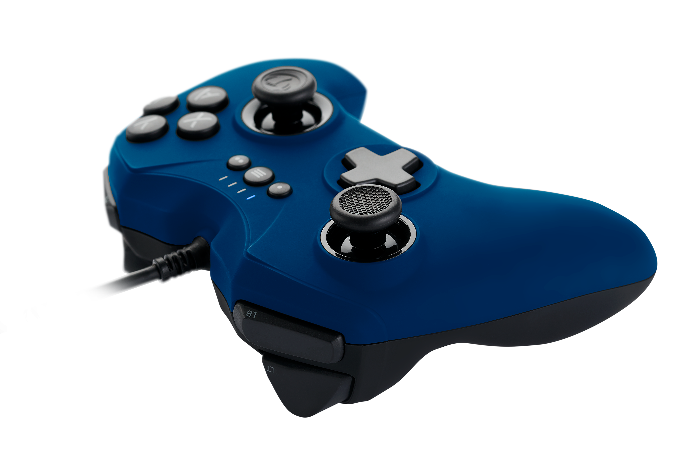 Mando de juego azul con botones, joysticks y un cable.