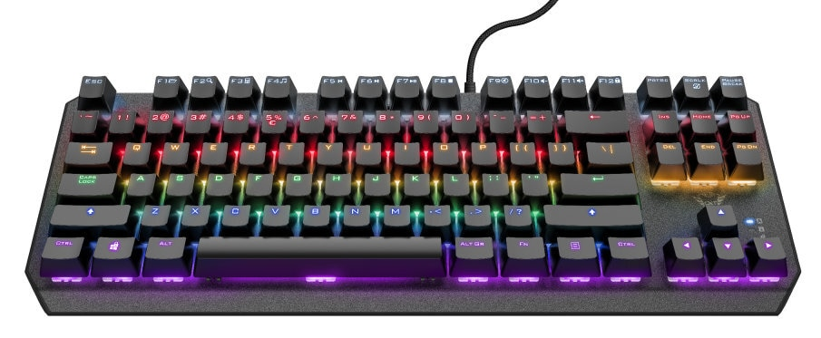 Czarna klawiatura do gier z podświetlanymi klawiszami i kablem łączącym.