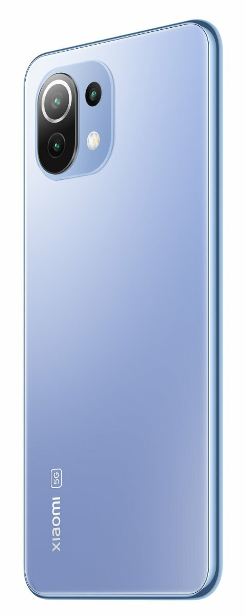 Tył niebieskiego smartfona z trzema aparatami, widoczne logo Xiaomi 5G.