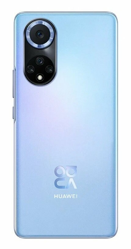 Jasnoniebieski tył smartfona z modułem kamery i logo marki na białym tle.