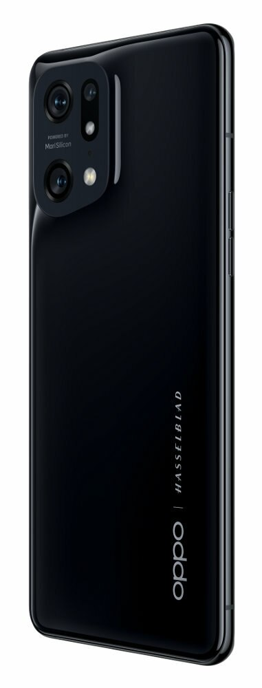 Tył czarnego smartfona Oppo. Posiada logo Hasselblad i wiele aparatów.