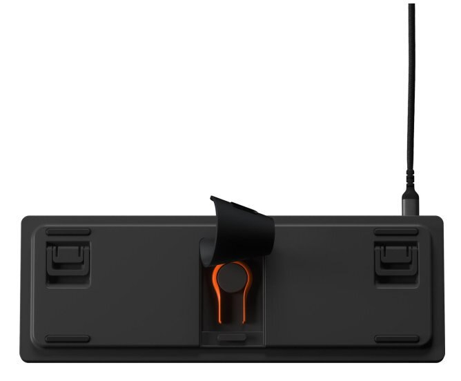 Czarna klawiatura, widok od spodu, widoczny pomarańczowy pierścień. Kabel rozciąga się w górę.