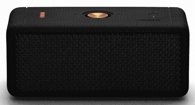 Czarny głośnik Marshall ze złotym panelem sterowania na górze i teksturowanym wzorem.