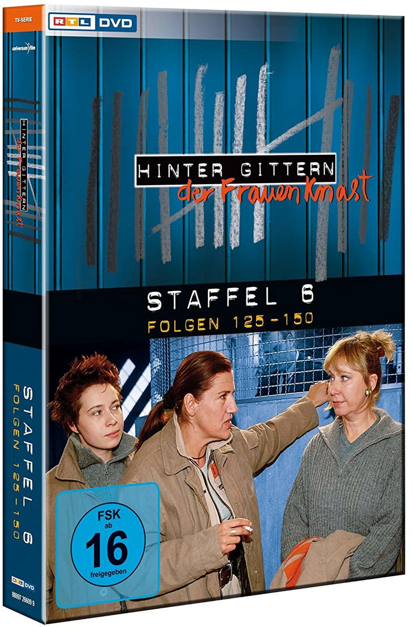 DVD-Cover für 'Hinter Gittern: Der Frauenknast', mit drei Frauen und einem Zaun im Hintergrund.