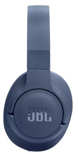 Zbliżenie niebieskich słuchawek JBL. Widoczne logo JBL. Słuchawki są typu nausznego.
