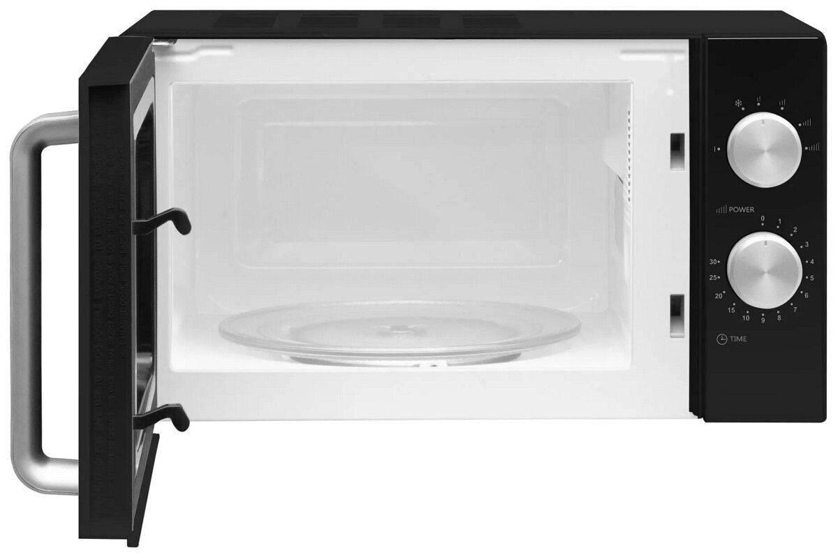 Czarna kuchenka mikrofalowa z otwartymi drzwiami, pokazująca szklany talerz w środku i przyciski sterowania po prawej.