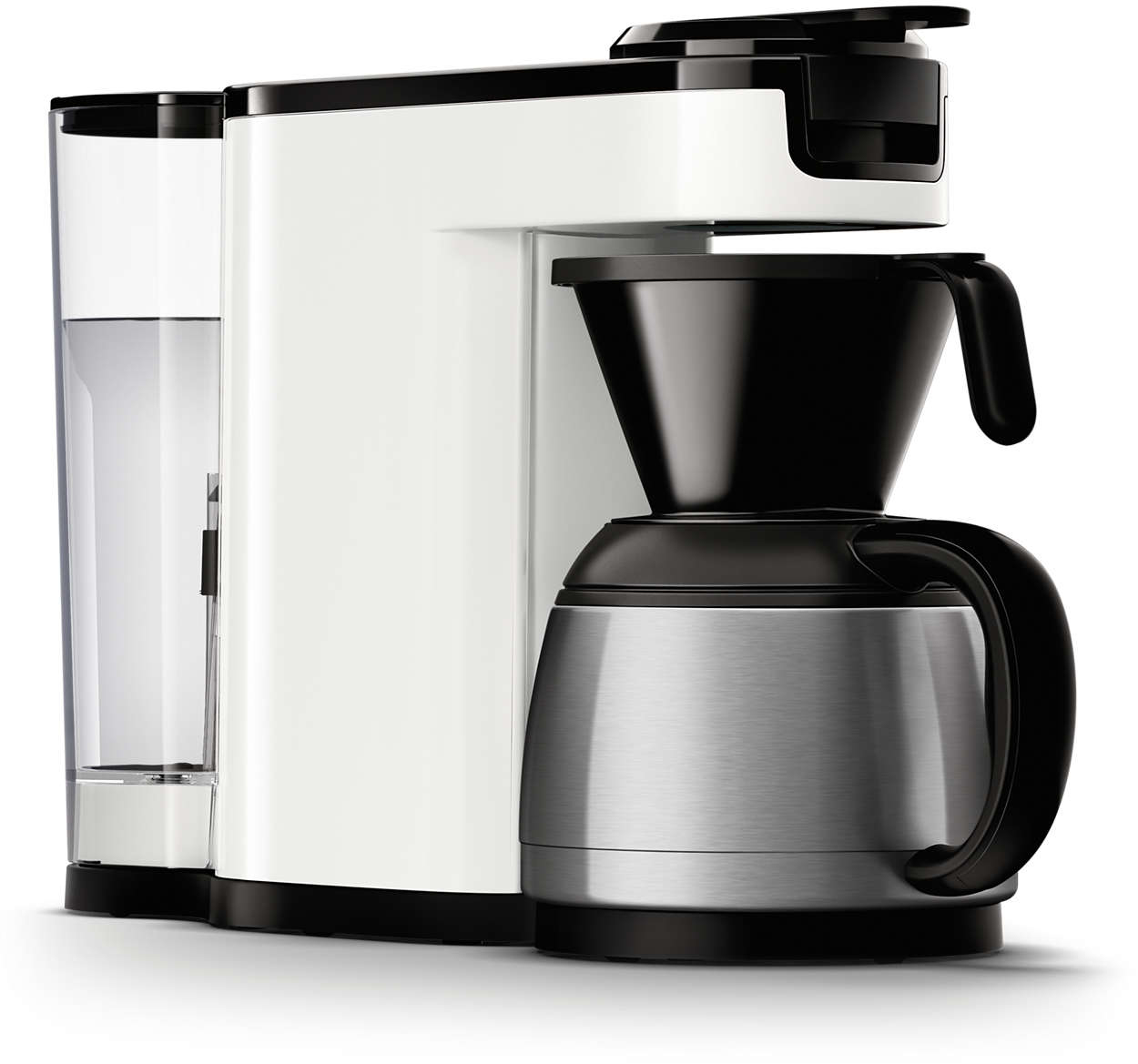 Een witte en zwarte koffiemachine met een roestvrijstalen kan.