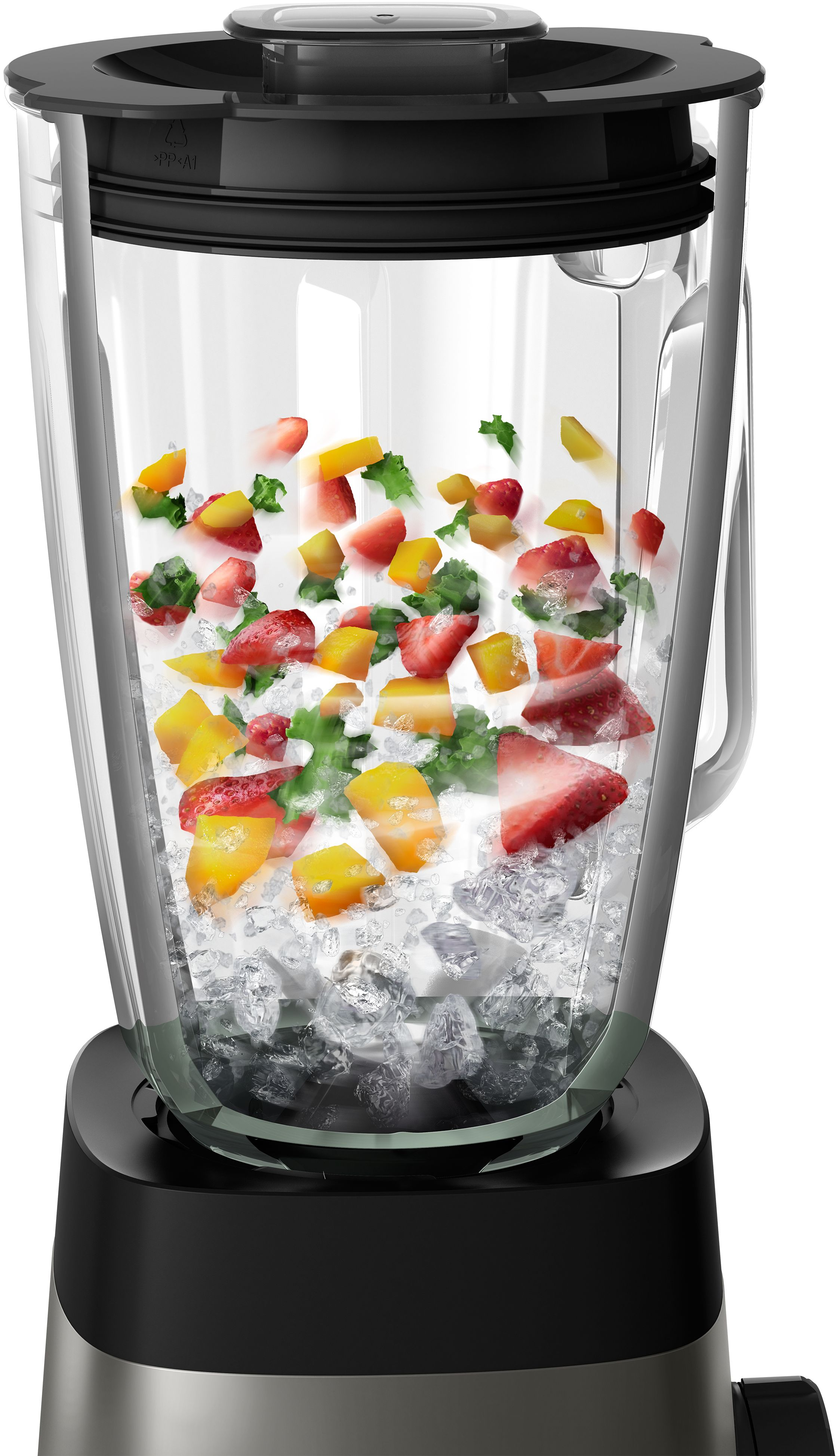 Mixeur avec fruits et glace à l'intérieur. Base noire, verre transparent et couvercle noir.