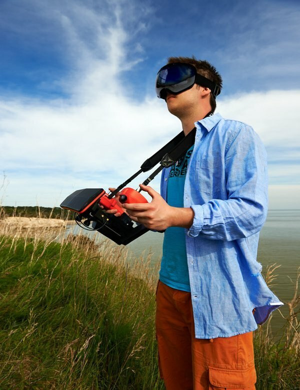 Dron PARROT Bebop + kontroler Czerwony