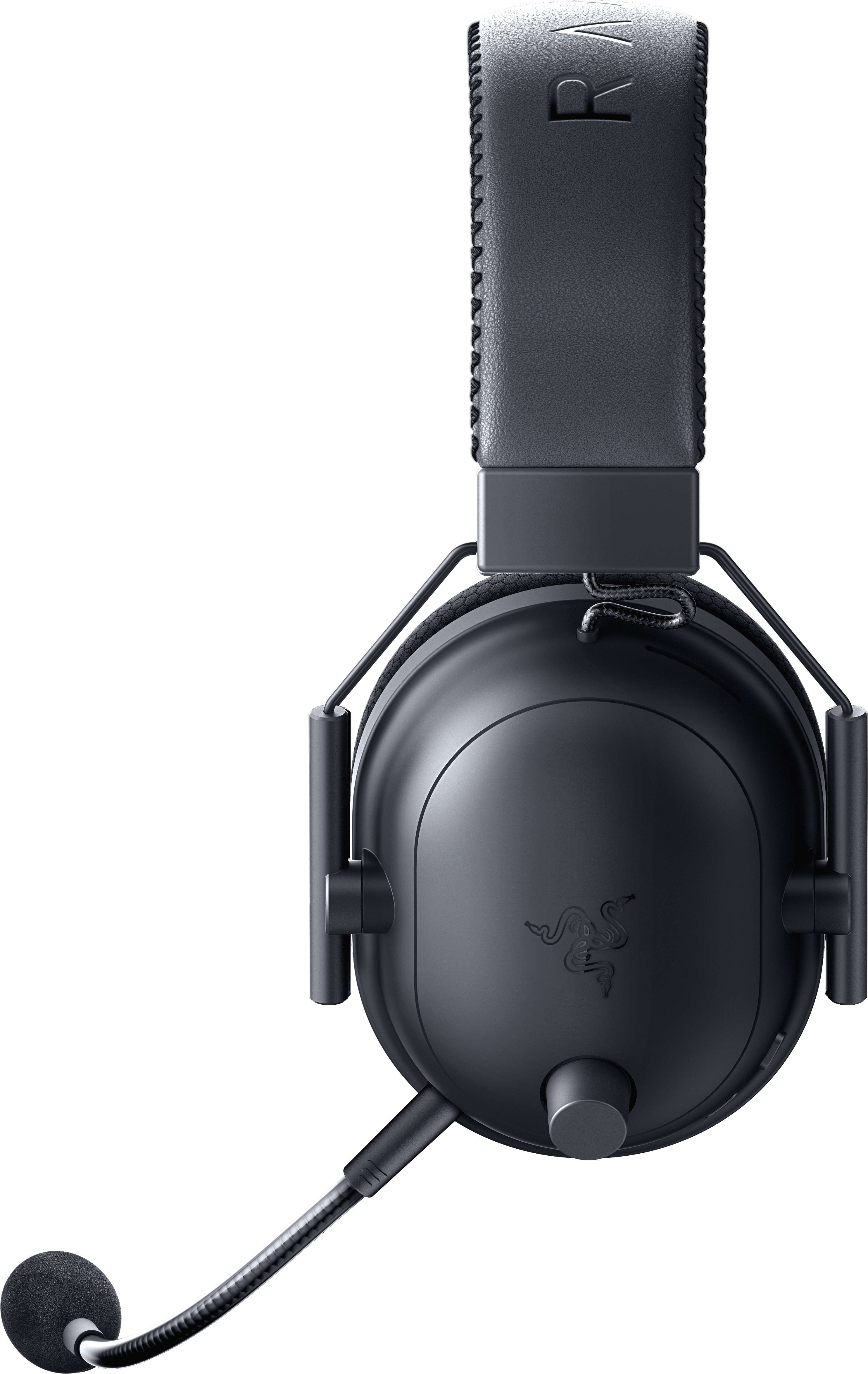 Schwarzes Razer-Gaming-Headset mit Mikrofon, Seitenansicht, Logo sichtbar.
