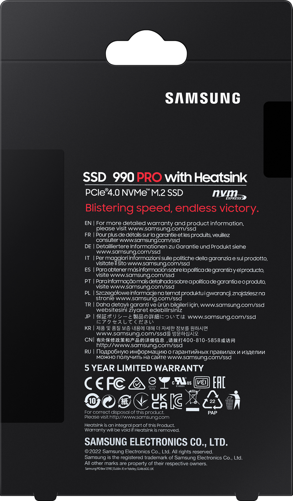 Boîte SSD noire avec texte et logos.