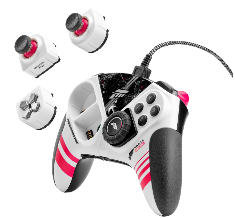 Weiß-schwarzer Gamecontroller mit abnehmbaren Teilen. Rote und weiße Akzente. Forza Horizon-Branding.