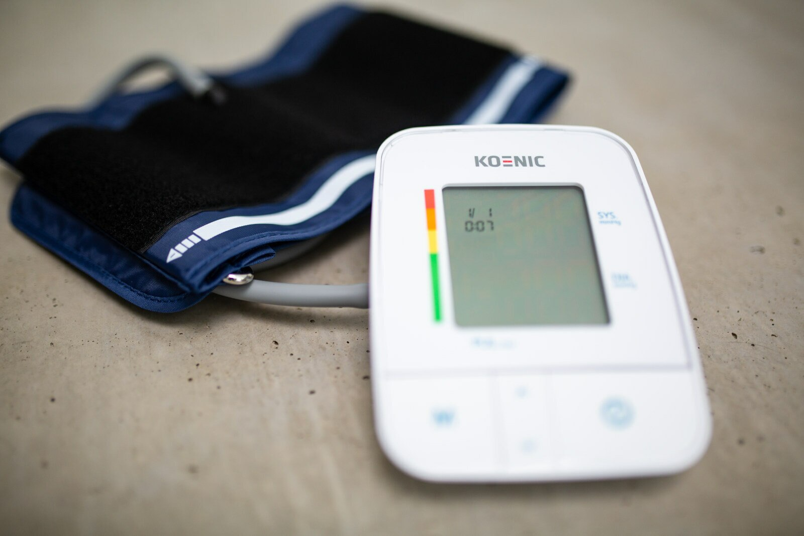 Ciśnieniomierz KOENIC KBP 2020