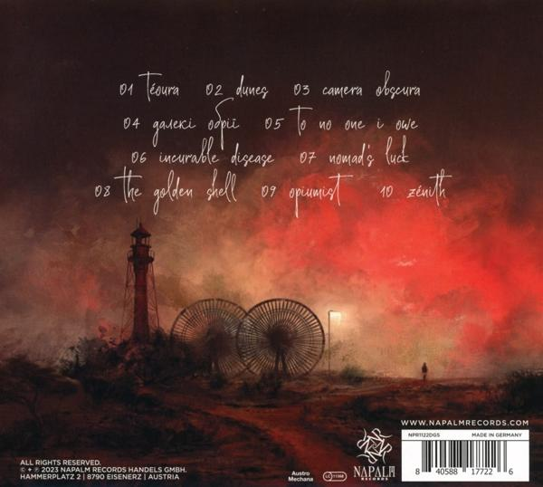Albumcover mit Trackliste, einem Leuchtturm, einem Riesenrad und einer Person.
