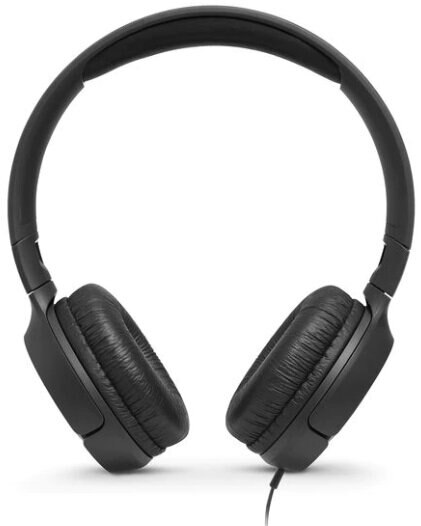 Czarne słuchawki. Zbliżenie na nauszniki i pałąk na białym tle.