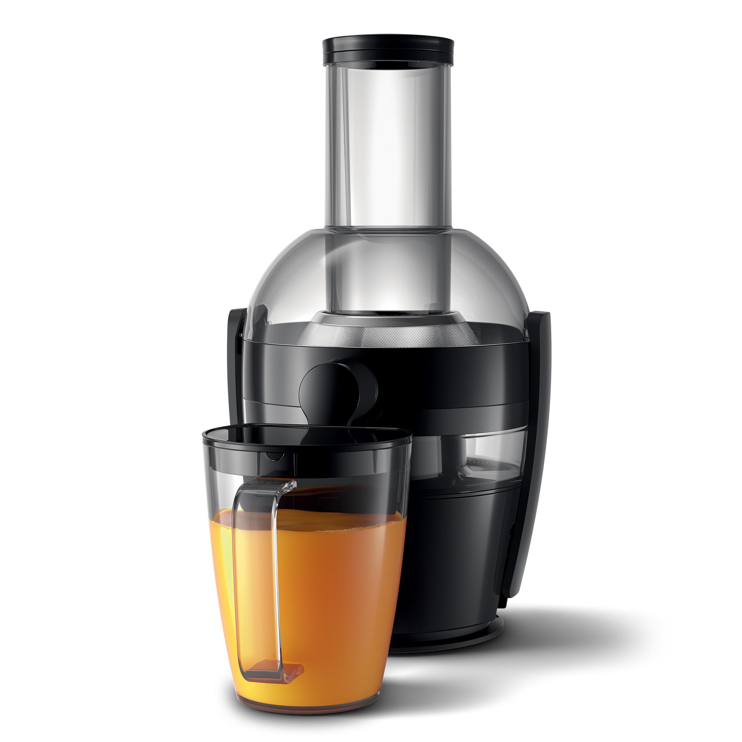 Entsafter mit Saftglas. Schwarz und transparent. Weißer Hintergrund. Frisch gepresster Orangensaft.