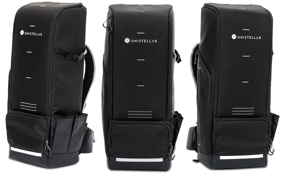 Schwarze Rucksack-Cases, weißes Logo, drei Ansichten.