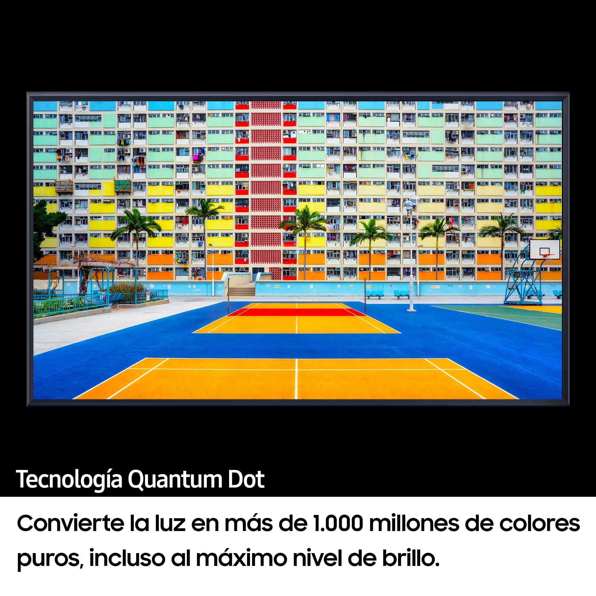 Una gran pantalla de TV que muestra un edificio colorido y una cancha de baloncesto.