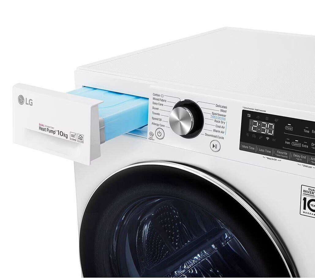 Biała pralka LG, szuflada otwarta. Widok z bliska. Białe tło.