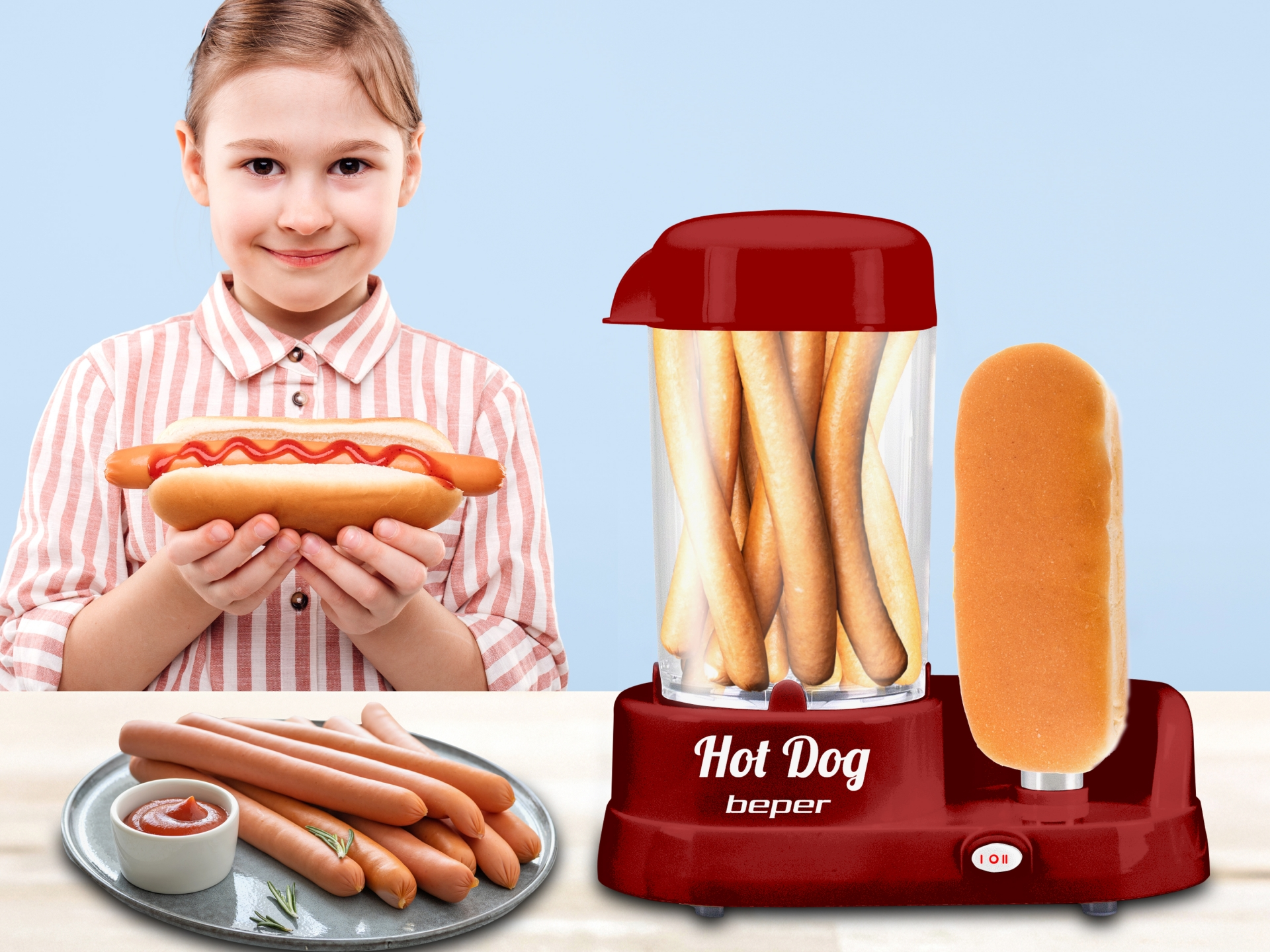 Egy kislány hot dogot tart ketchuppal. Hot dog gép kenyérrel és virslivel. Piros gép, kék háttér.