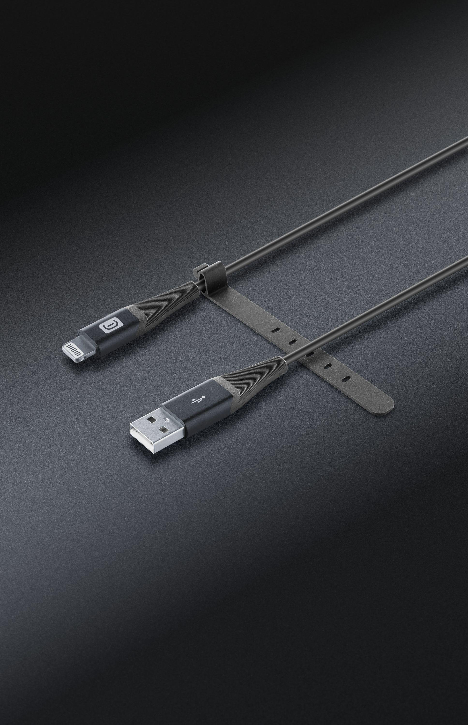 Schwarzes Lightning-Kabel mit schwarzem Band auf dunkelgrauer Oberfläche.