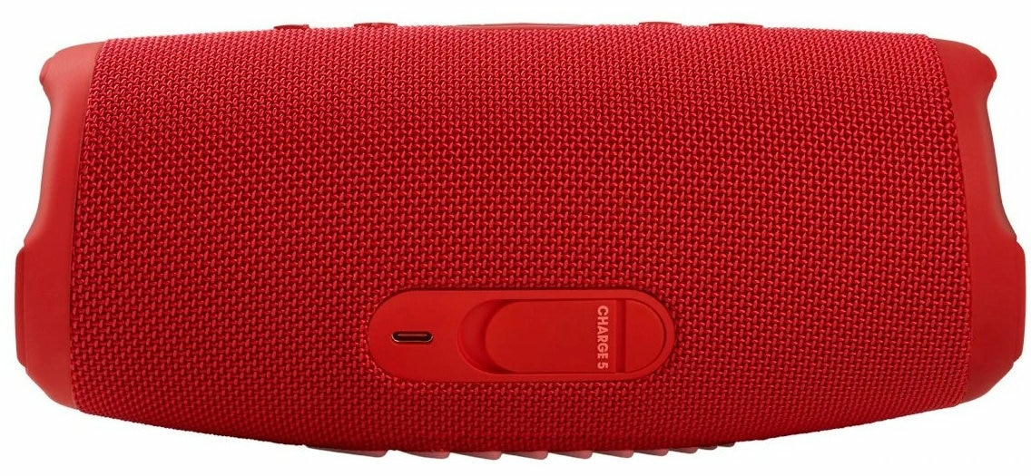 Czerwony głośnik JBL Charge 5, widok z przodu, z portem ładowania.