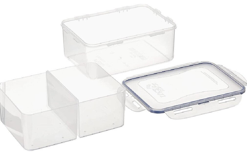 Przezroczyste plastikowe pojemniki do przechowywania żywności z pokrywkami, jeden otwarty. Jeden jest podzielony na dwie sekcje.