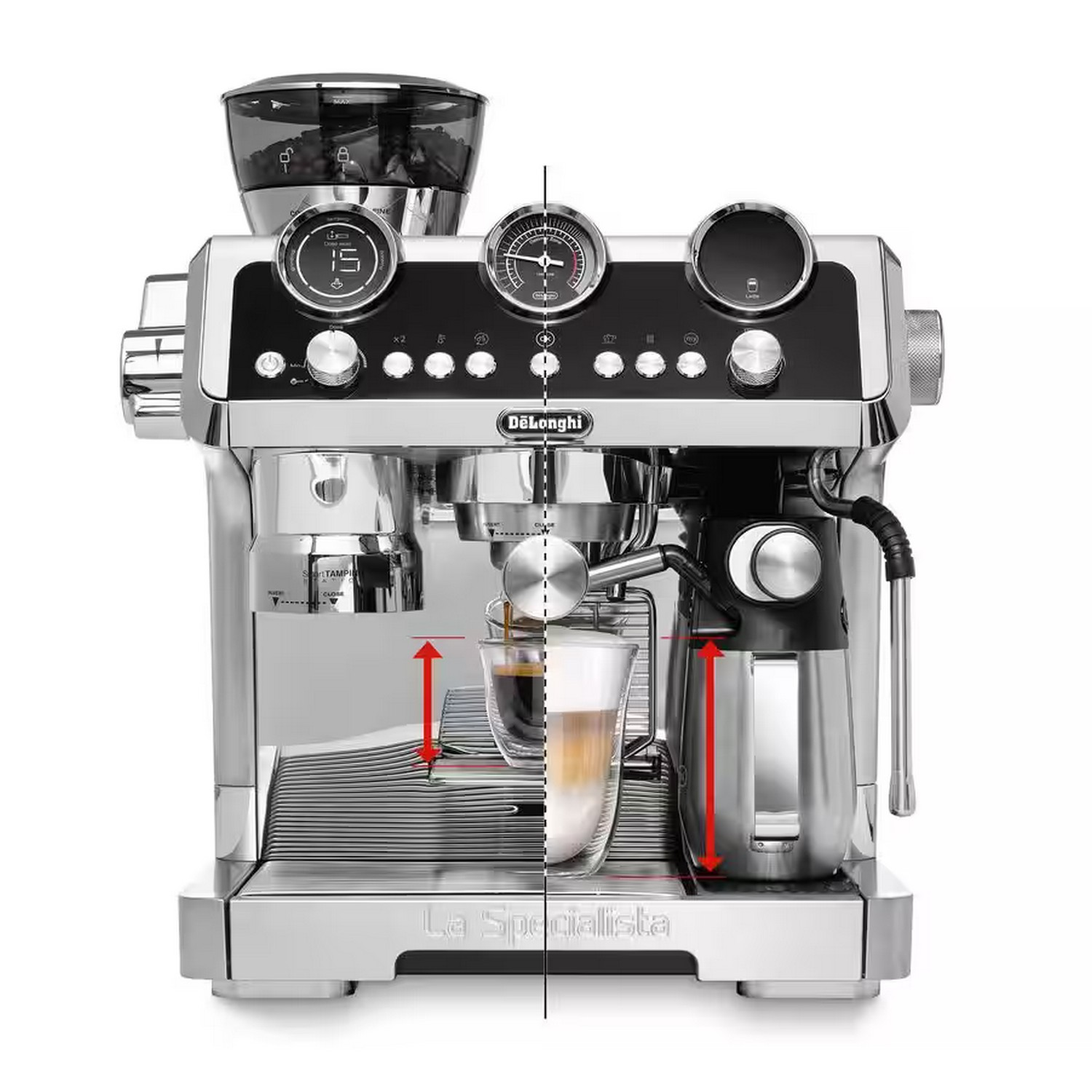 Roestvrijstalen espressomachine met meerdere meters en een koffieglas.