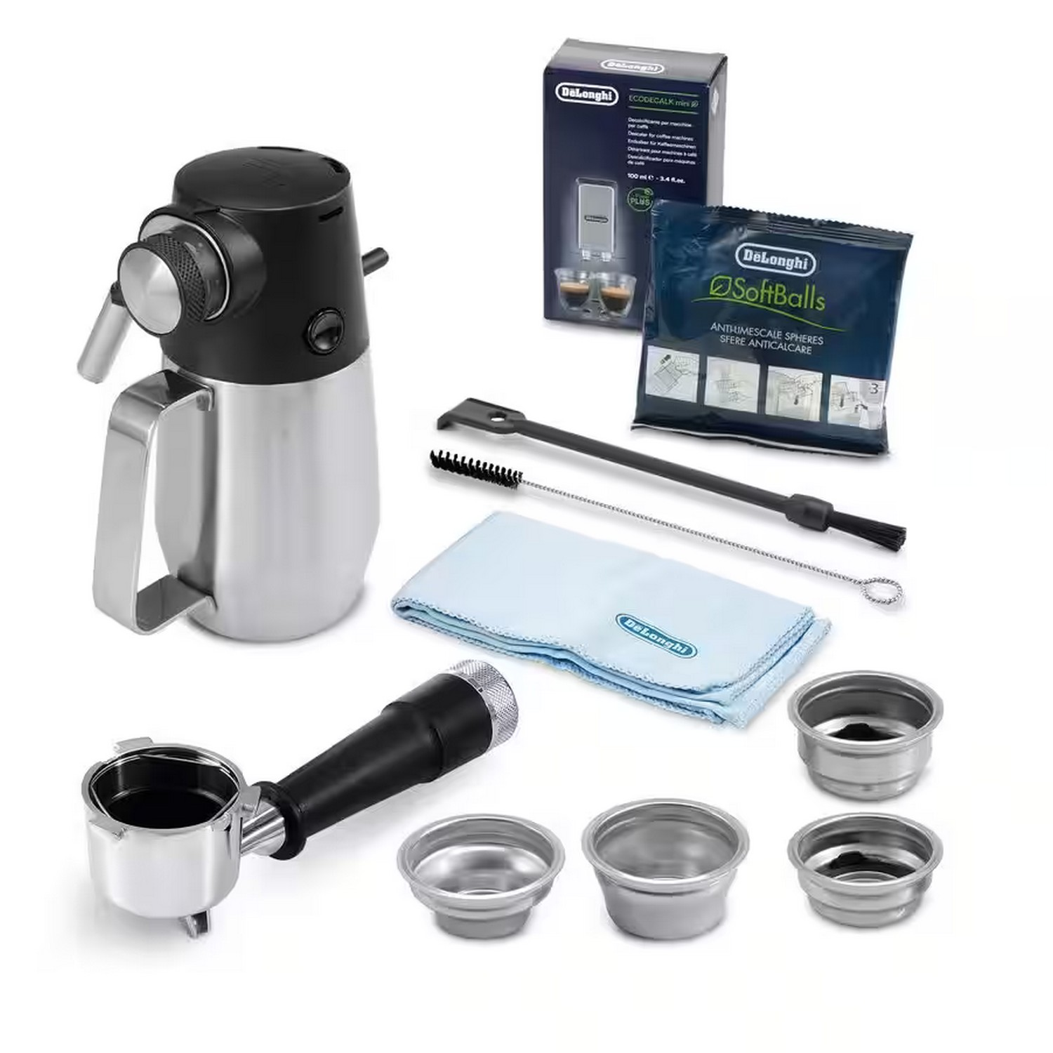 Diverse accessoires voor het reinigen van de koffiemachine, waaronder een filterdrager en reinigingsborstels. Witte achtergrond.