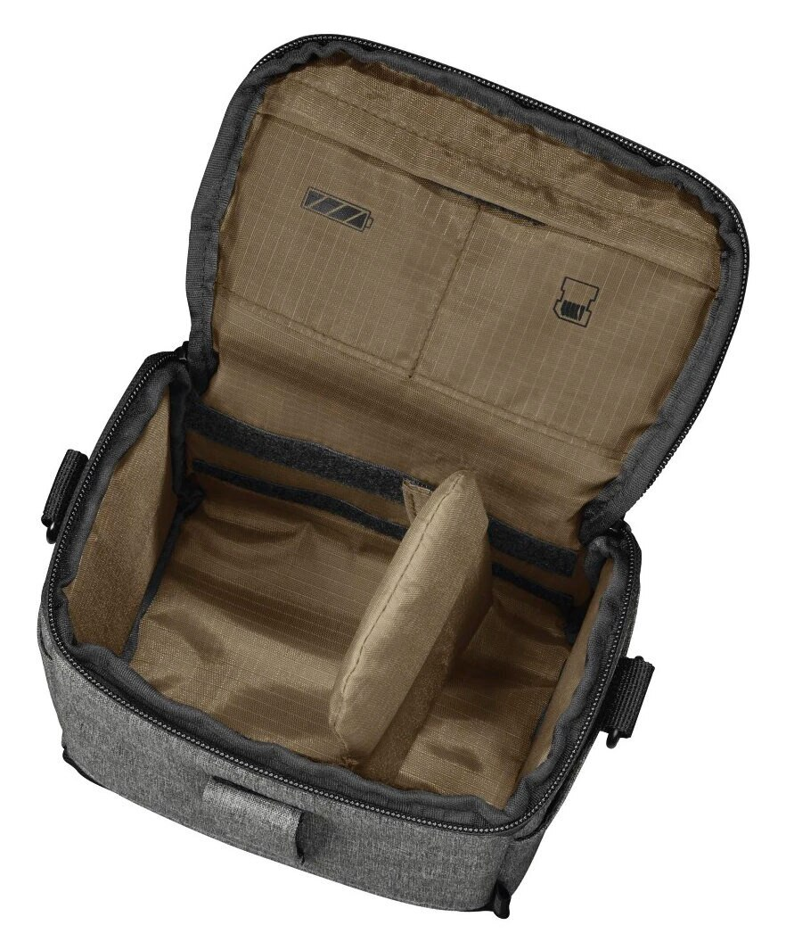 Otwarta szara torba na aparat. Wnętrze pokazuje centralny przegród i kieszenie. Jasnobrązowe wnętrze.