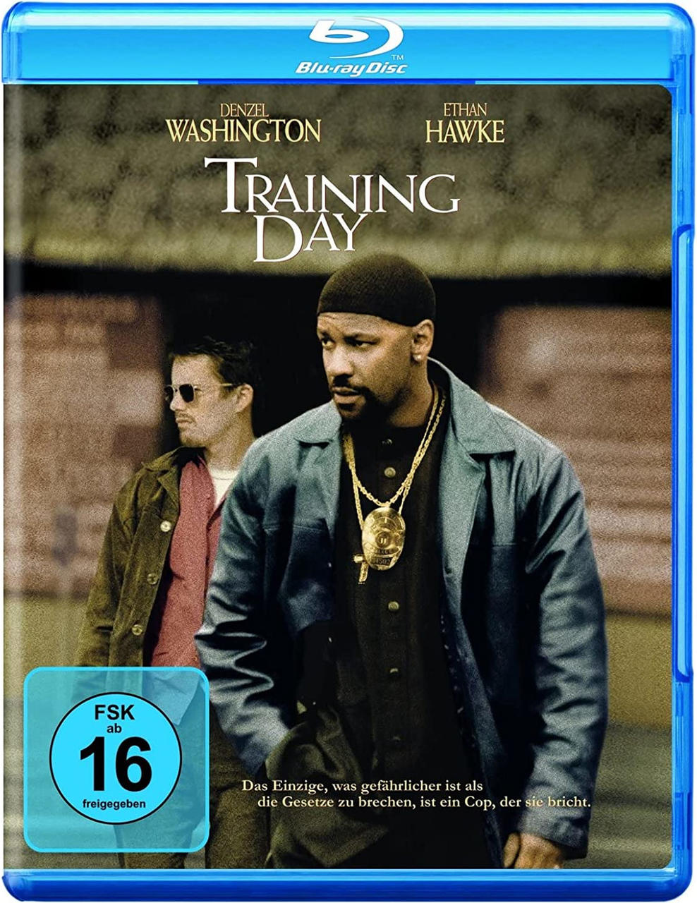 Das DVD-Cover von „Training Day“ zeigt Denzel Washington und Ethan Hawke.