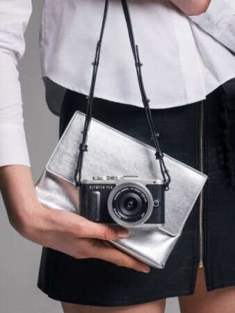 Aparat OLYMPUS PEN E-PL8 + 14-42mm Pancake Czarny