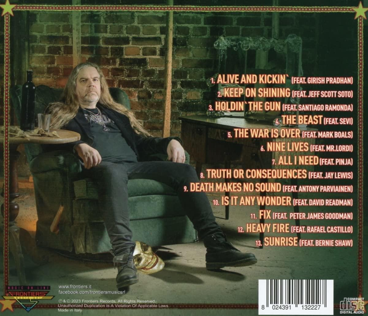 Albumcover mit sitzendem Mann, Gitarre und einer Liste von Songtiteln.