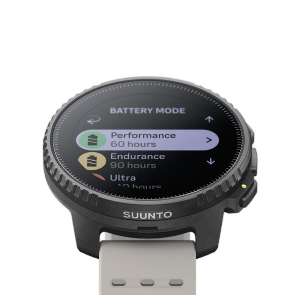 Suunto-Uhr zeigt Batteriemodi auf dem Bildschirm.