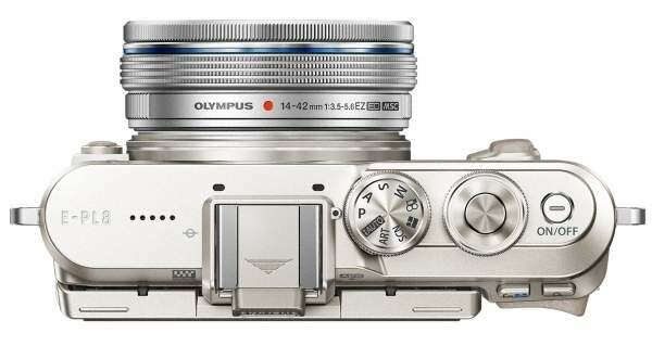 Aparat OLYMPUS PEN E-PL8 + 14-42IImm Kit Biały