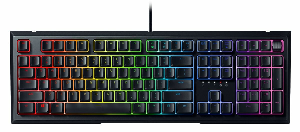 Czarna klawiatura Razer z tęczowymi klawiszami. Klawisze są podświetlane na białym tle.