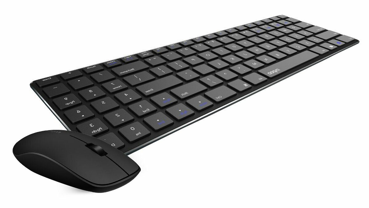 Czarny zestaw klawiatury i myszy na białym tle.