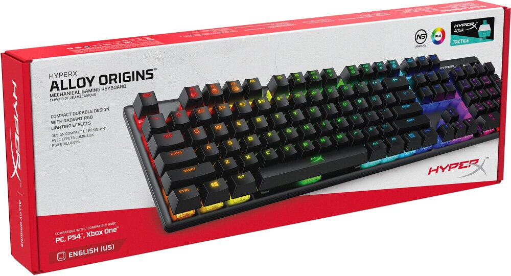 Czarna klawiatura dla graczy w pudełku, pokazująca nazwę produktu, funkcje, podświetlenie RGB i kompatybilność.
