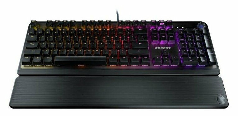 Czarna klawiatura z kolorowymi podświetlanymi klawiszami i podpórką na nadgarstek.