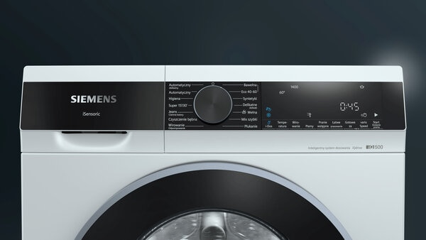 Panel sterowania pralki z ekranem i przyciskami.