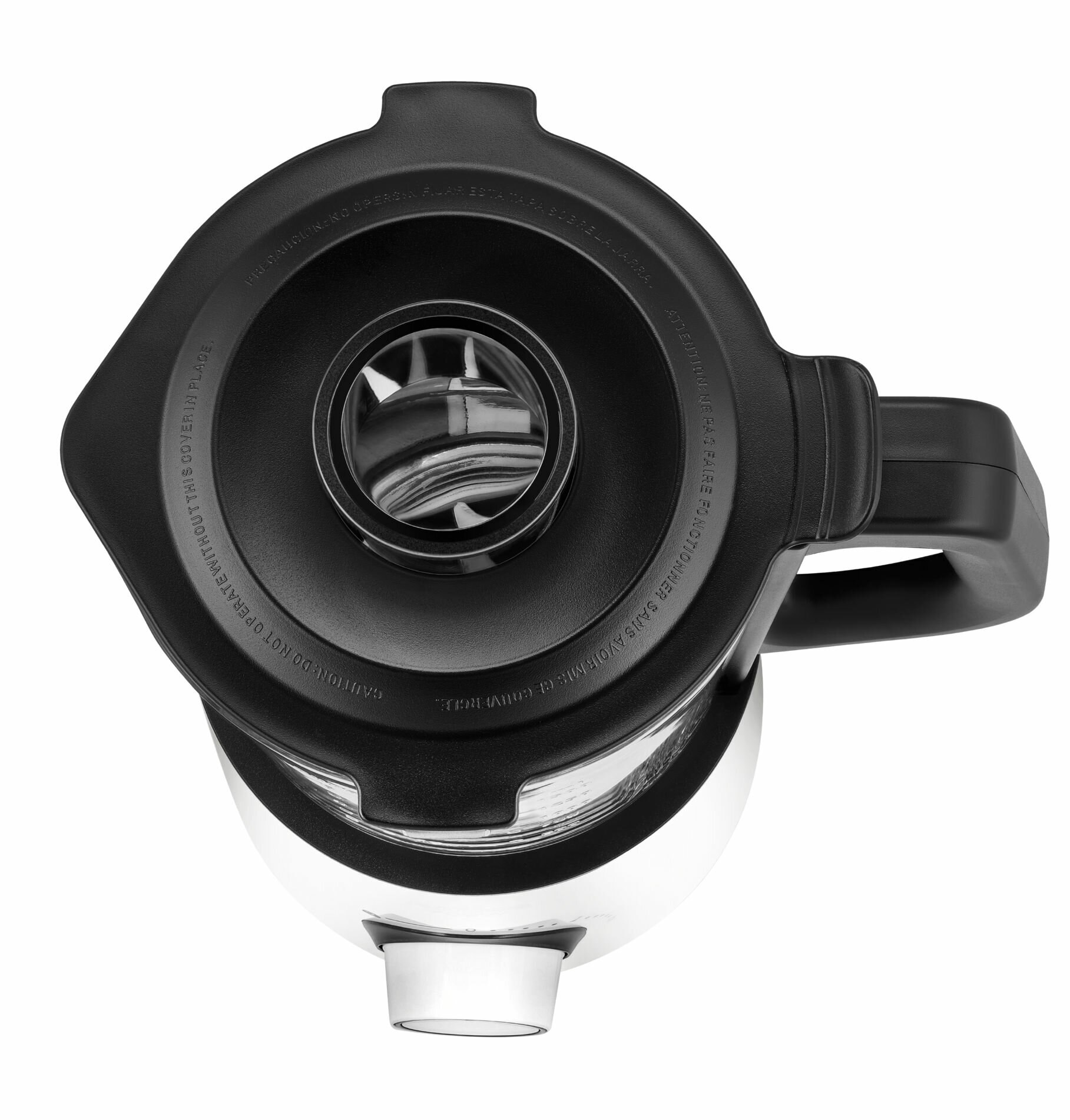 Widok z góry na czarny dzbanek blendera z czarną pokrywką, na białym tle.