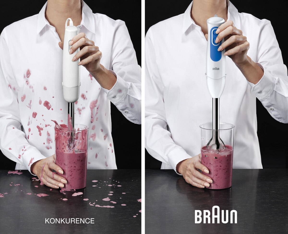 Blender miesza różową substancję w szklance. Drugi blender jest biało-niebieski.